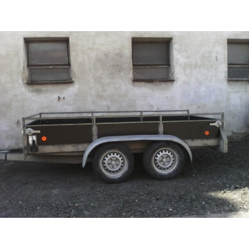 Přivěsný vozík za auto do 2000kg